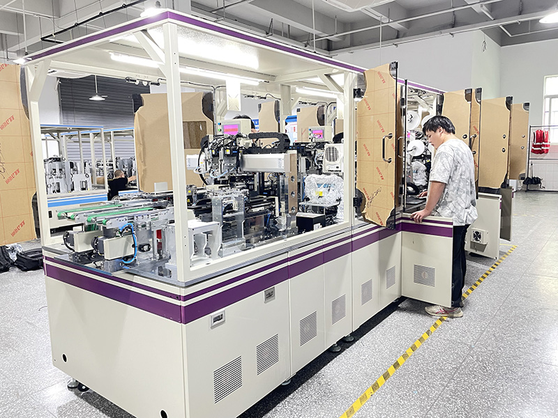 电子连接器设备